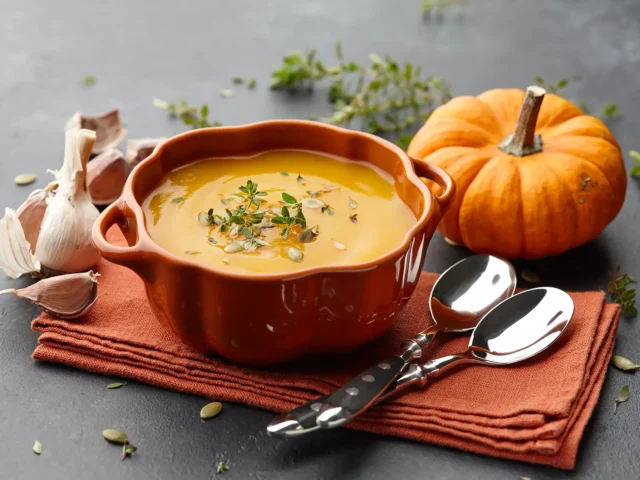Pumpkin soup with thyme and pumpkin seeds